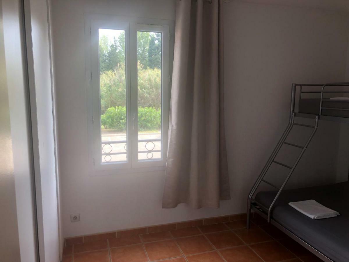 Appartement Dans La Residence Les Mazets De Camargue Arles Buitenkant foto